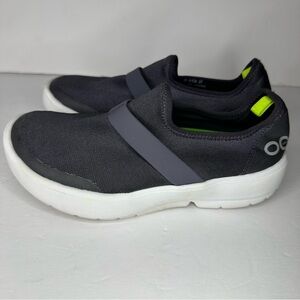 OOFOS OOMG Women’s Slip On Black & White Shoes Size 6